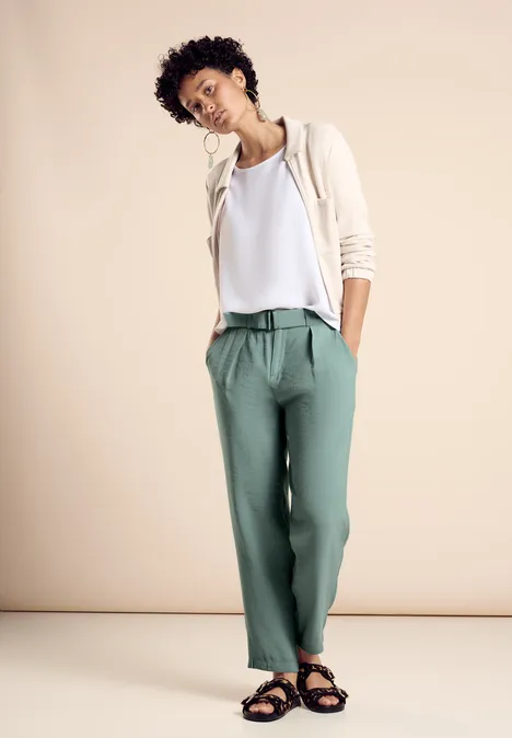 Hose im Loose Fit seafoam green