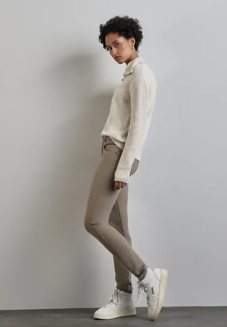 Hose mit Zipper Details ashen maple beige