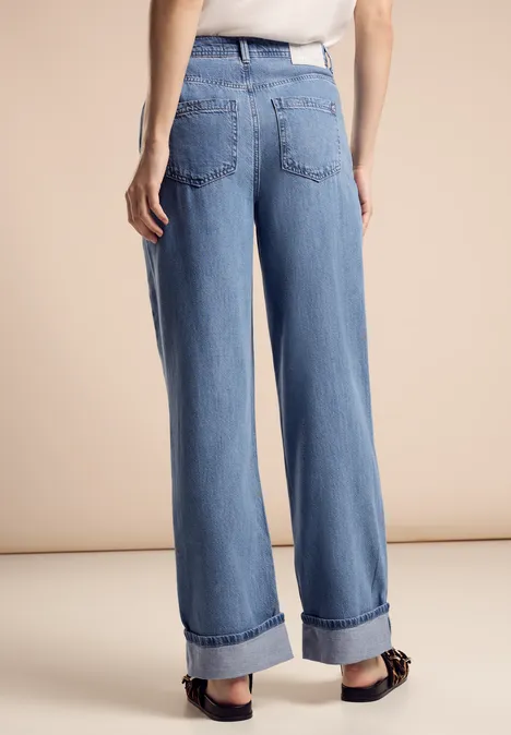 Straight Leg Jeans Light Blue Washed