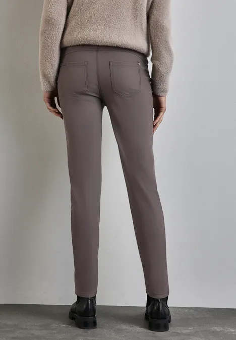 Hose mit Zipper Details bole brown