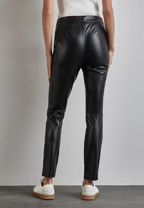 Beschichtete Hose Black
