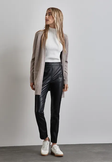 Beschichtete Hose Black