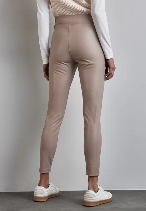 Beschichtete Leggings driftwood beige