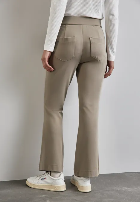 Bootcut Hose driftwood beige
