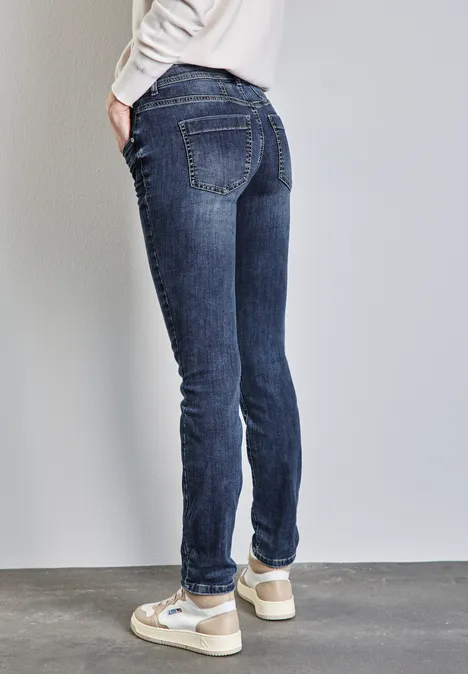 Jeans im Slim Fit Mid Blue Wash Jeans im Slim Fit Mid Blue Wash