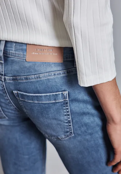 Jeans im Casual Fit Light Blue Wash