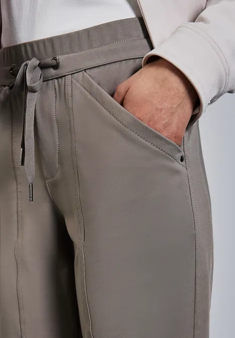 Hose im Loose Fit ashen maple beige