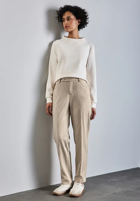 Chino avec détail de boutons honey sand mel.