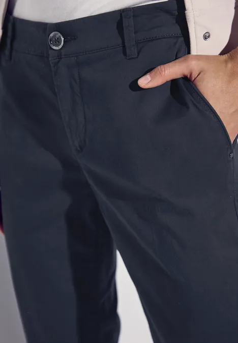 Chino en sergé doux deep blue