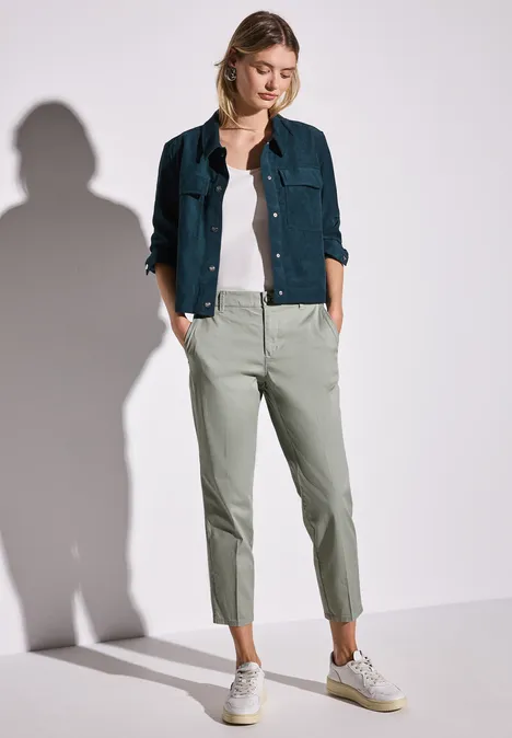 Chino en sergé doux pastel green