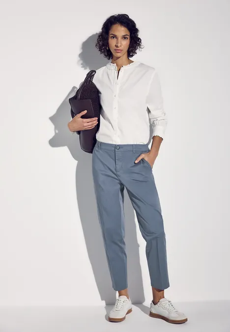 Chino en sergé doux velvet sky blue