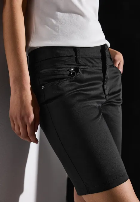 Satin Bermuda mit Zipper Black