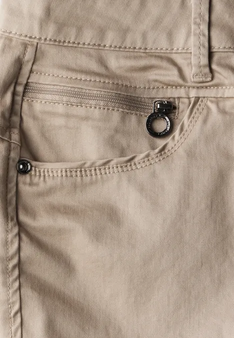 Satin Bermuda mit Zipper safari beige