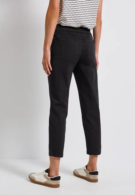 Hose im Loose Fit Black