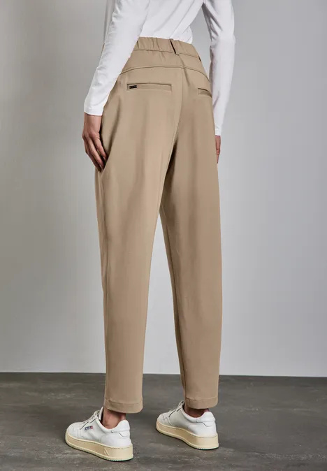 Hose im Casual Fit safari beige