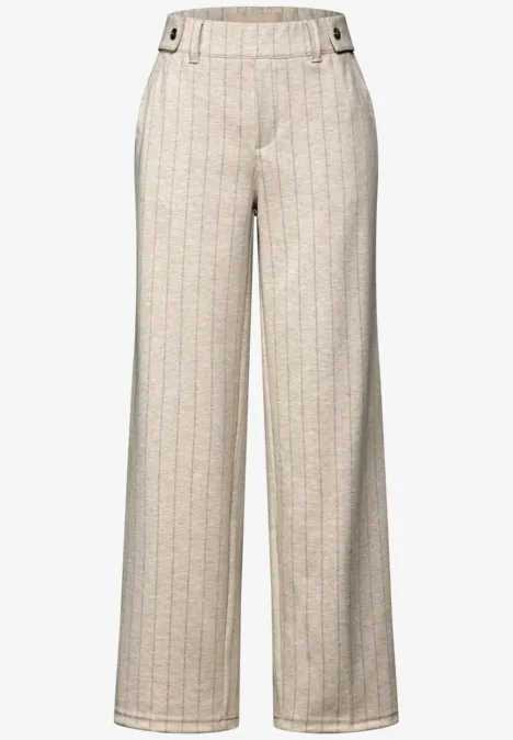 Straight Leg Hose sheer beige mel.