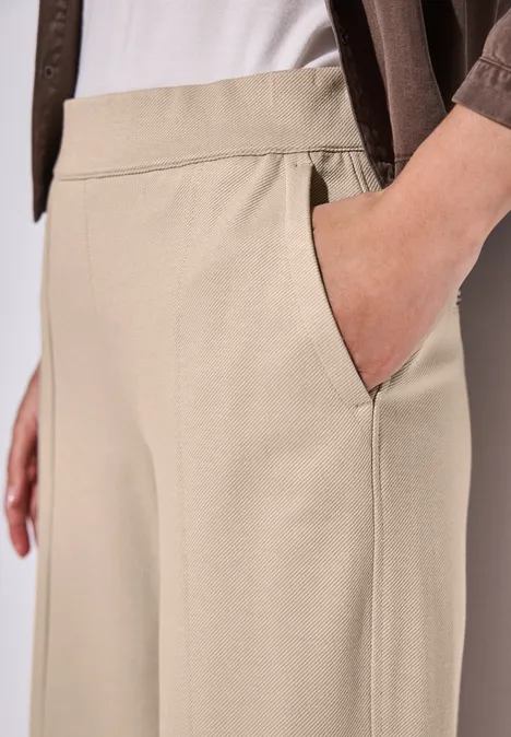 Straight Leg Hose barley beige