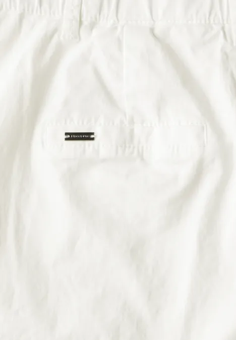 Straight Leg Chino off white
