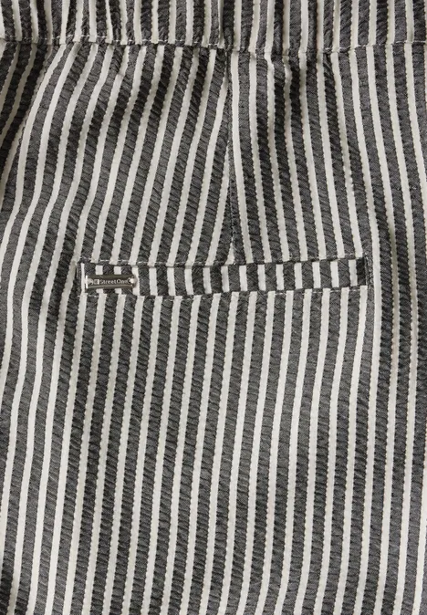 Gestreifte Seersucker Hose Black