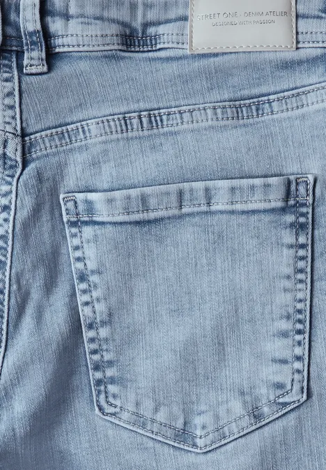Jeans im Destroyed-Look Ultra Bleach DestroyWash