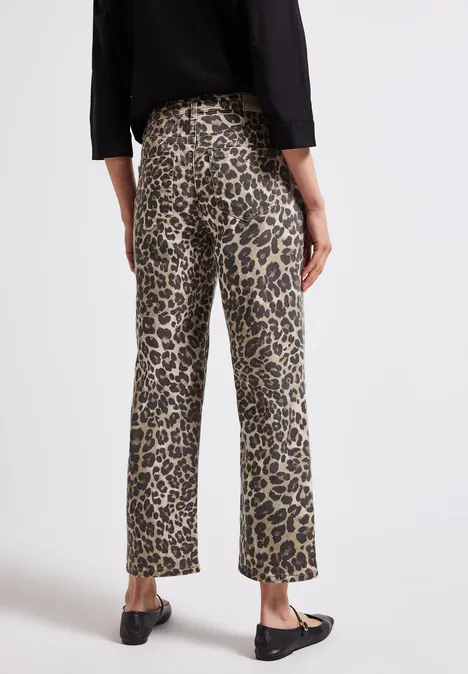 Straight Leg Leo-Look Jeans Leo Print Washed