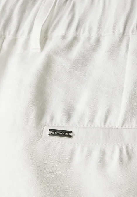 Paperbag Hose im Casual Fit off white