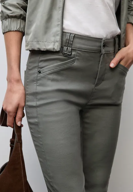 Slim Fit Coated Hose balsam green