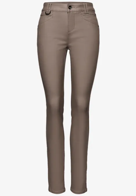 Slim Fit Coated Hose silk brown
