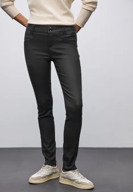 Slim Fit gecoate broek Black