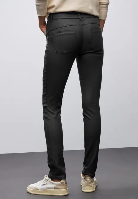 Slim Fit gecoate broek Black
