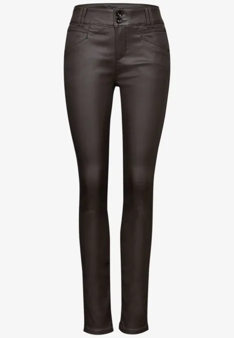 Slim Fit gecoate broek deep roast brown