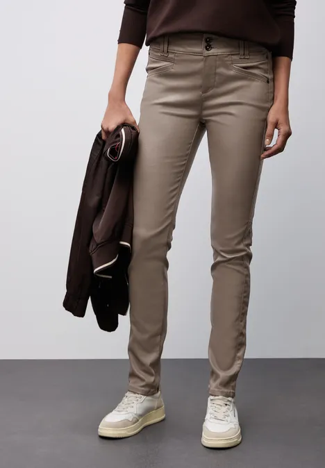 Slim Fit Coated Hose silk brown