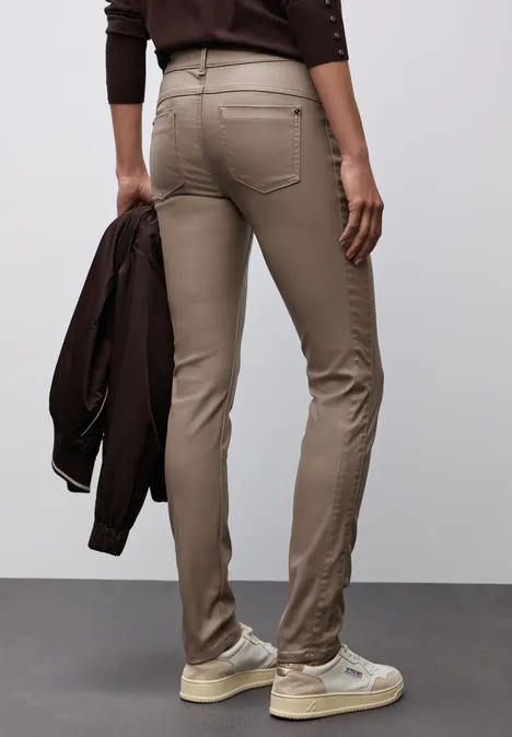Slim Fit Coated Hose silk brown