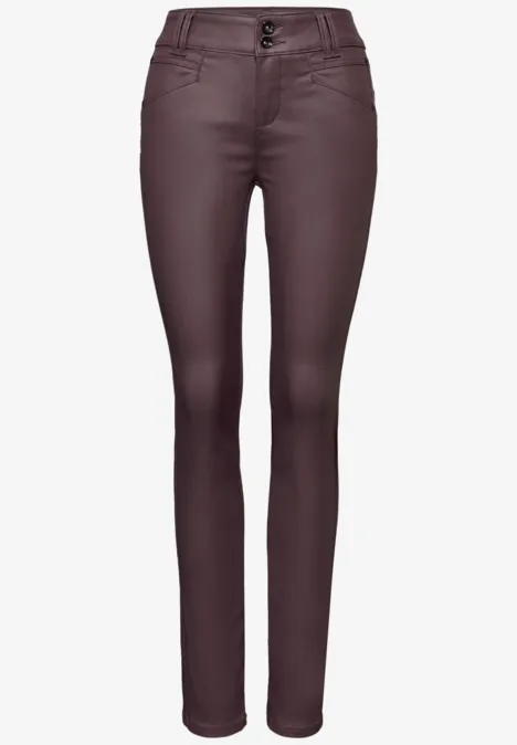 Slim Fit gecoate broek velvet berry