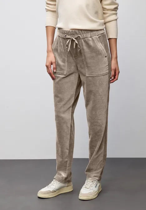 Loose Fit Cordhose silk brown