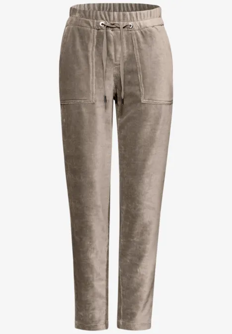 Loose Fit Cordhose silk brown