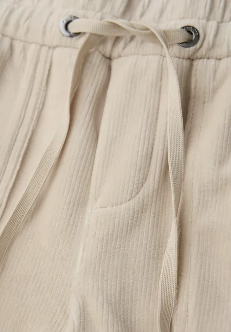 Loose Fit Cordhose malted beige