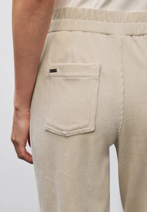 Loose Fit Cordhose malted beige