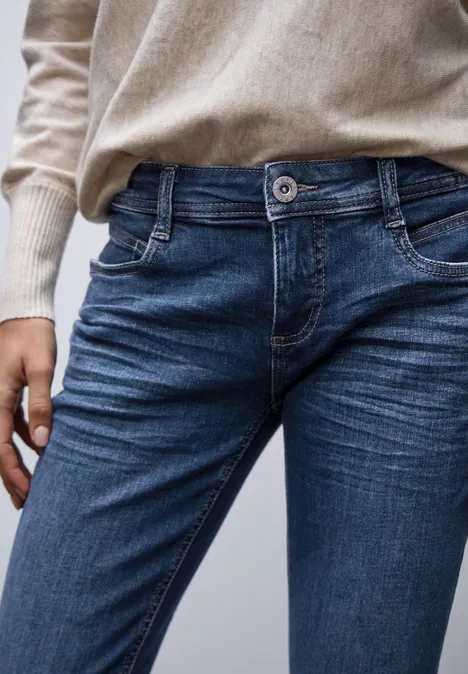Low Waist Jeans mid blue washed Low Waist Jeans mid blue washed