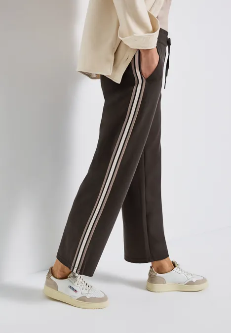 Straight Leg Strukturhose deep roast brown