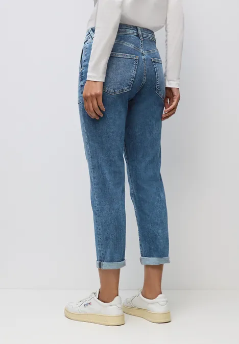 Jeans mit Destroyed Details Medium Blue Destroy washed