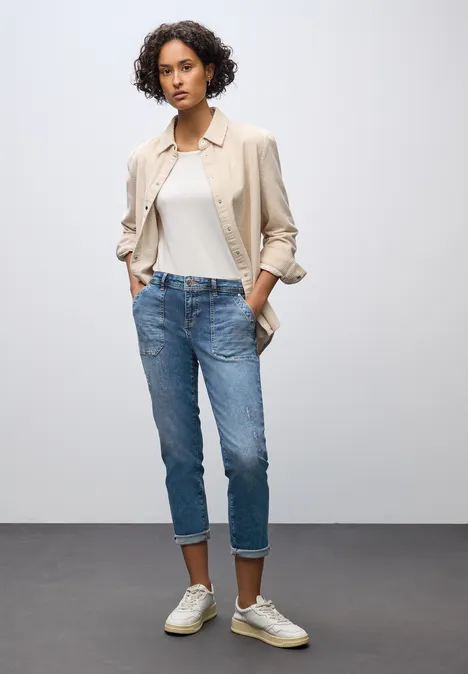 Jeans mit Destroyed Details Medium Blue Destroy washed