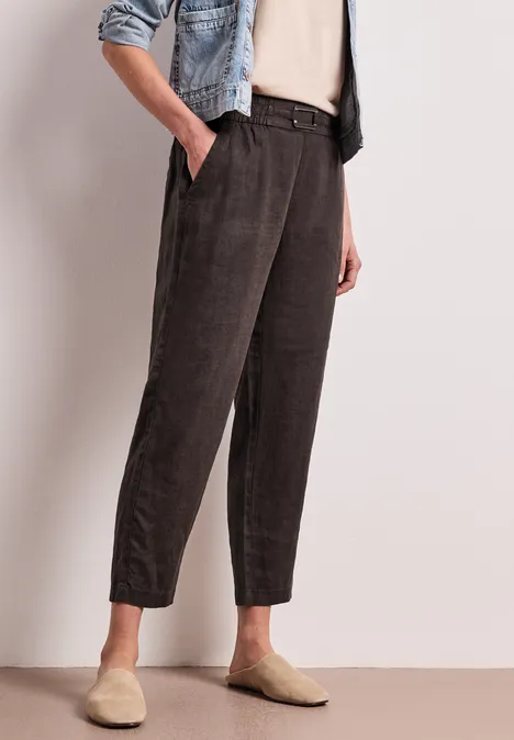 Slim Leg Hose aus Leinen mit Schnalle espresso brown