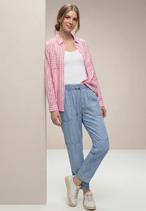 Mid Waist Slim Legs broek in een gewassen look Light Blue soft wash