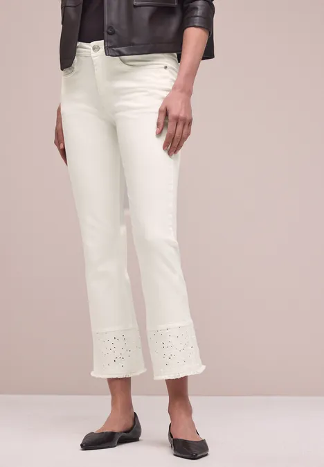 Flared Leg Jeans mit Ziersaum Ecru Washed