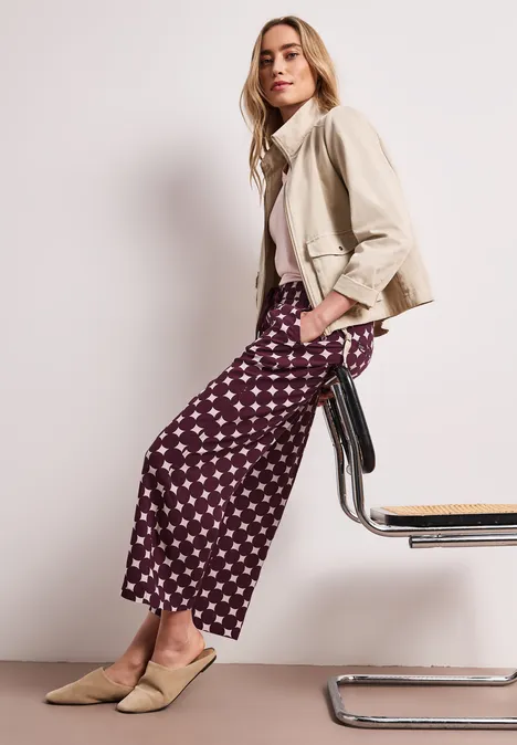 High Waist broek met Wide Legs en print rustic rouge High Waist broek met Wide Legs en print rustic rouge