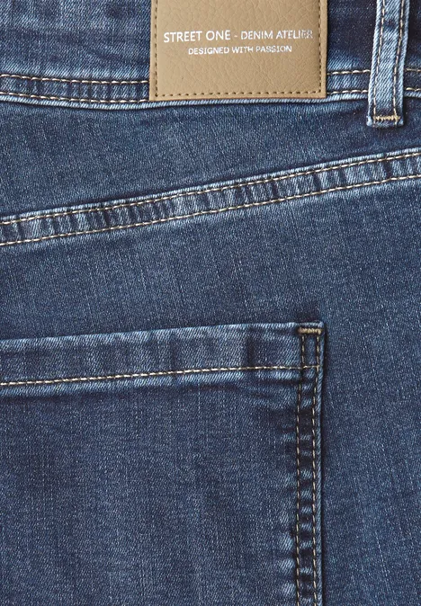Casual Fit Jeans Medium Blue Soft washed