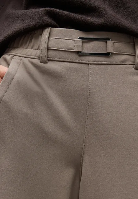 Broek met rechte pijpen en details bark brown