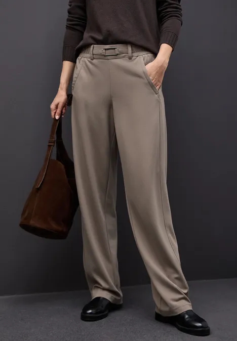 Broek met rechte pijpen en details bark brown