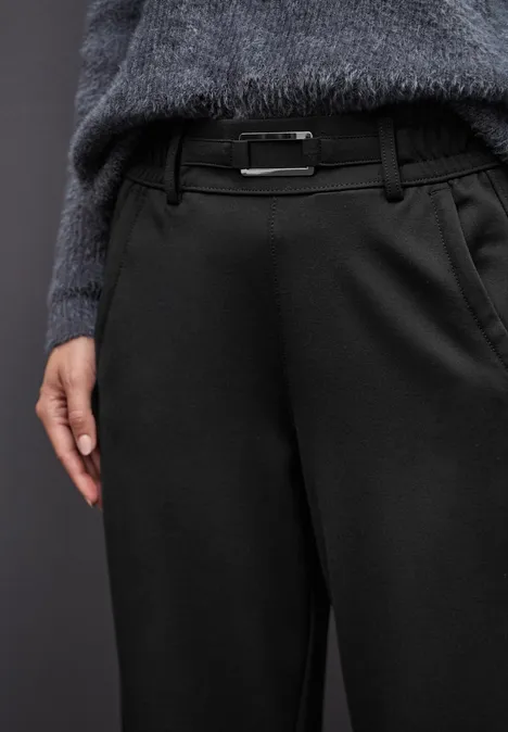 Straight Leg Hose mit Detail Black